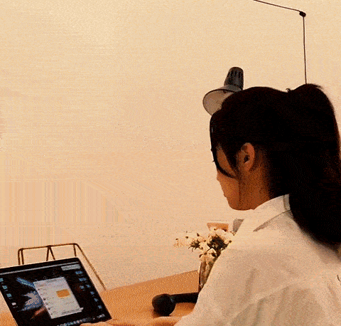 Portable Neck Fan To Make AC-Free Days More Bearable